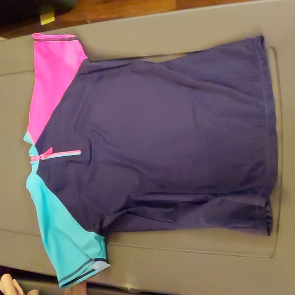 Girl's Eddie Bauer rash guard swim top - Picture 5 of 7